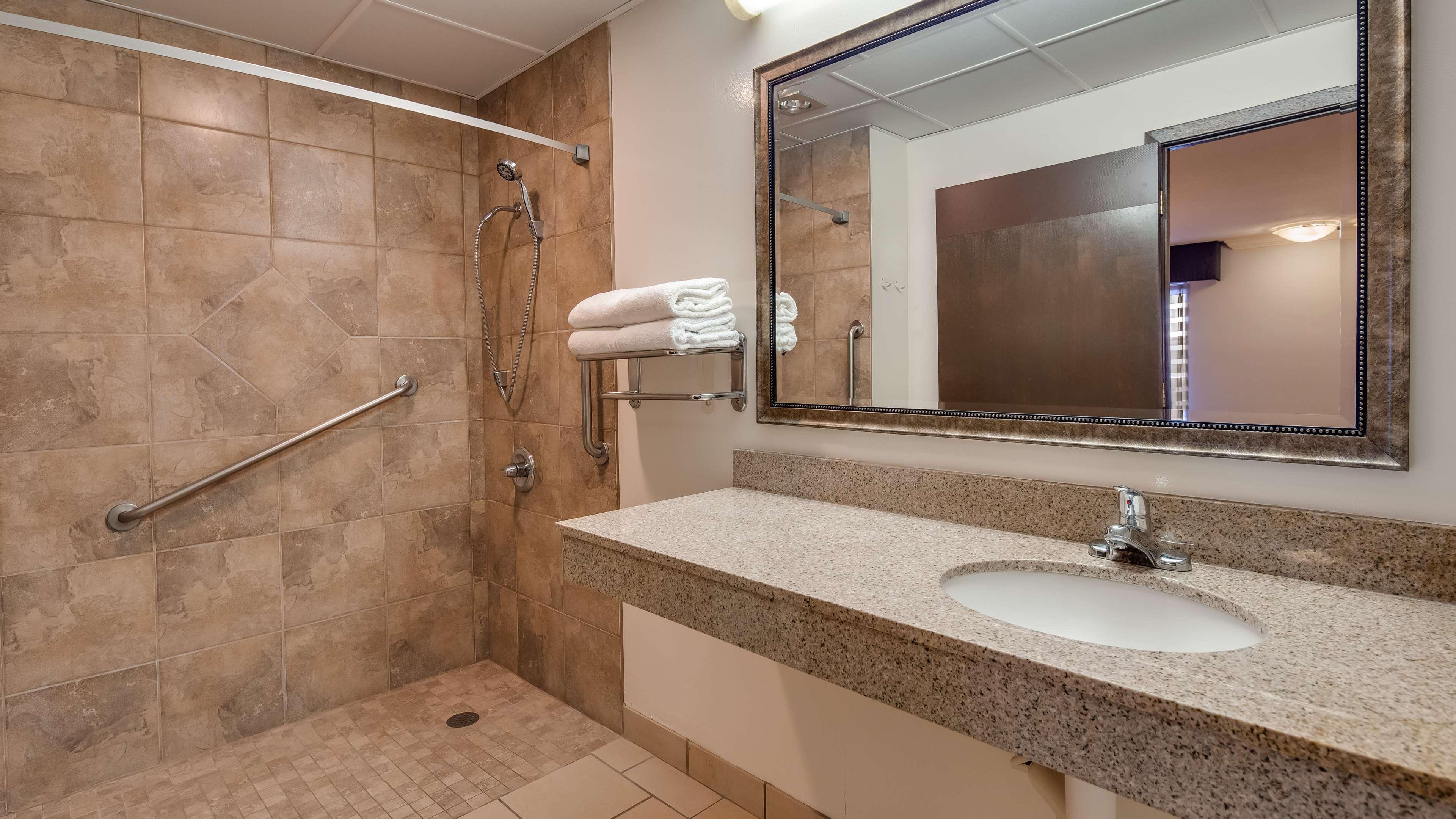 Best Western Angus Inn Great Bend Luaran gambar