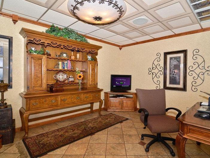 Best Western Angus Inn Great Bend Luaran gambar